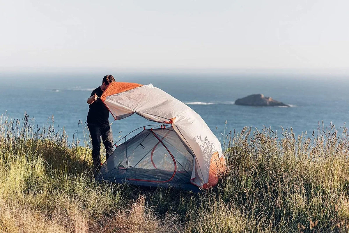 Outdoor Backpacking 2 Person Ultralight Hiking Tent 210T Fabric Double-Layer 3-Season Camping and Beach Tent Light Weight Tent