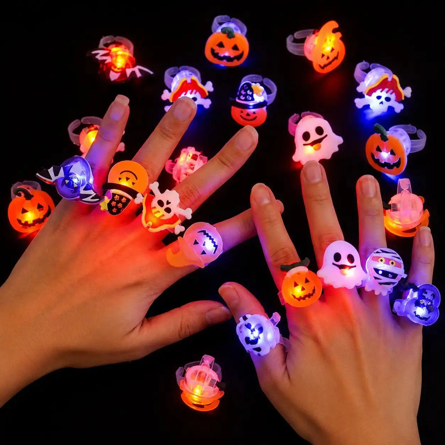 50PCS Colorful Lightweight Halloween LED Light-Up Rings, Cute Spooky Pumpkin & Skull Glow Toys, Halloween Party Favors for Kids, Trick-Or-Treat Accessories, Classroom Gift Exchange Supplies, Festive Decor